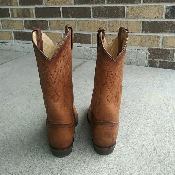 LIKE NEW! FRYE "BILLY” pull on Cowboy western boots. Run small. - Picture 3 of 6